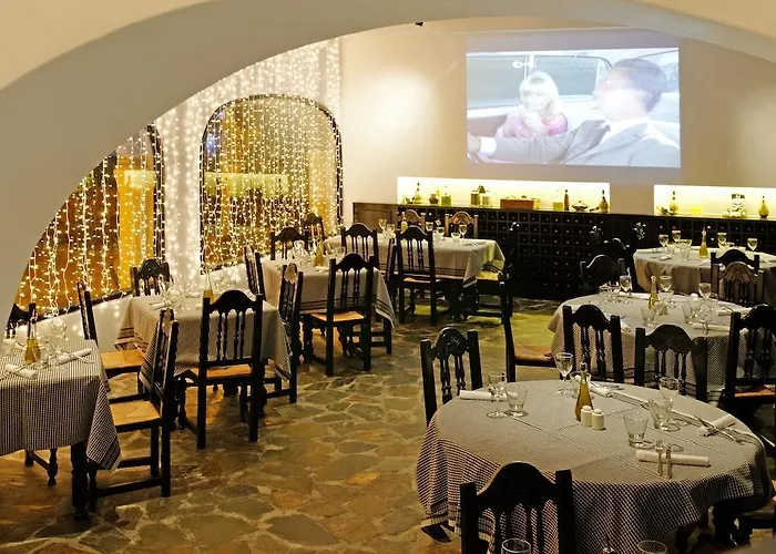 Ona Lomas Village - Club