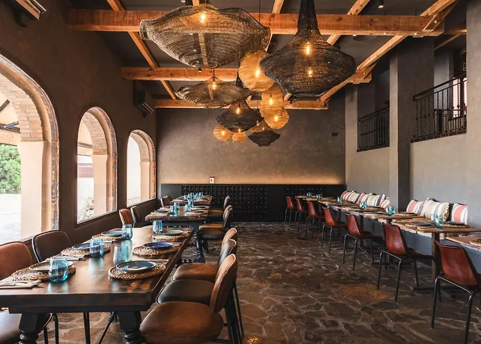 Ona Lomas Village - Club