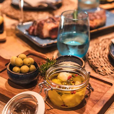 Ona Lomas Village - Club