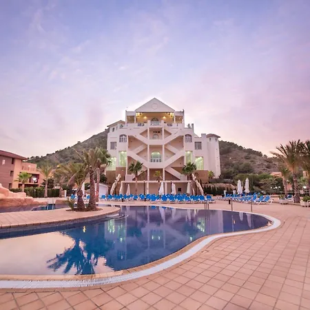 Apartmanhotel Ona Lomas Village - Club 3*
