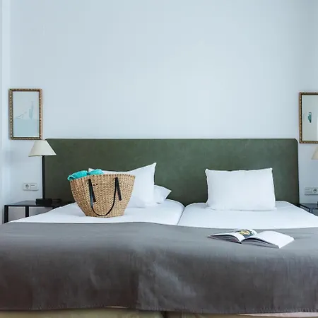 Ona Lomas Village - Club