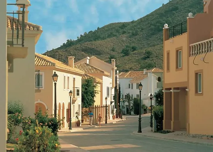 Ona Lomas Village - Club Apartahotel 3*