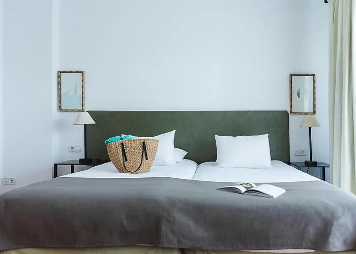 Ona Lomas Village - Club