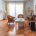 Ona Lomas Village - Club
